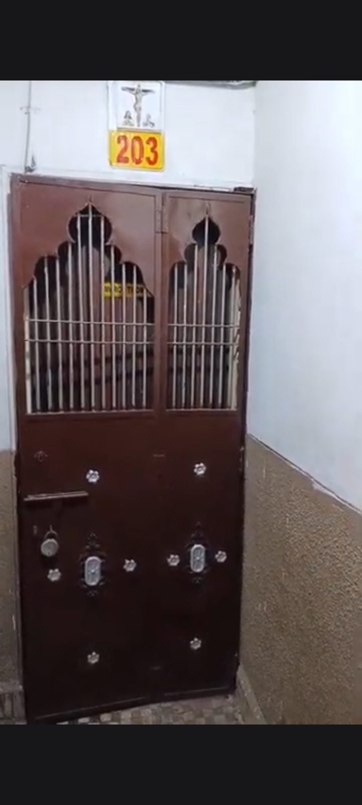 Spacious 1 BHK -- Excellent Location